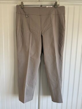 Alfani Women's Capris in Taupe Beige